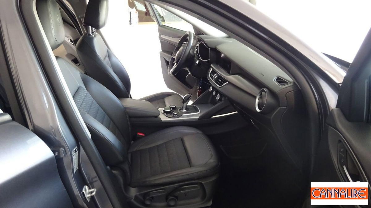 Alfa Romeo Stelvio Stelvio 2.2 Turbodiesel 210 CV AT8 Q4 Veloce Tì (11)